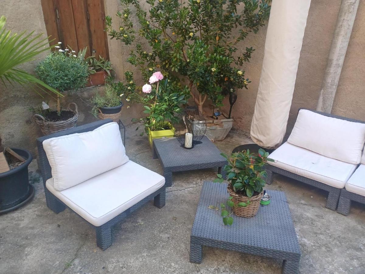 Saint-Pierre-des-Champs Chambre D'Hote Au Jardin Le Clos Des Vins D'Anges المظهر الخارجي الصورة