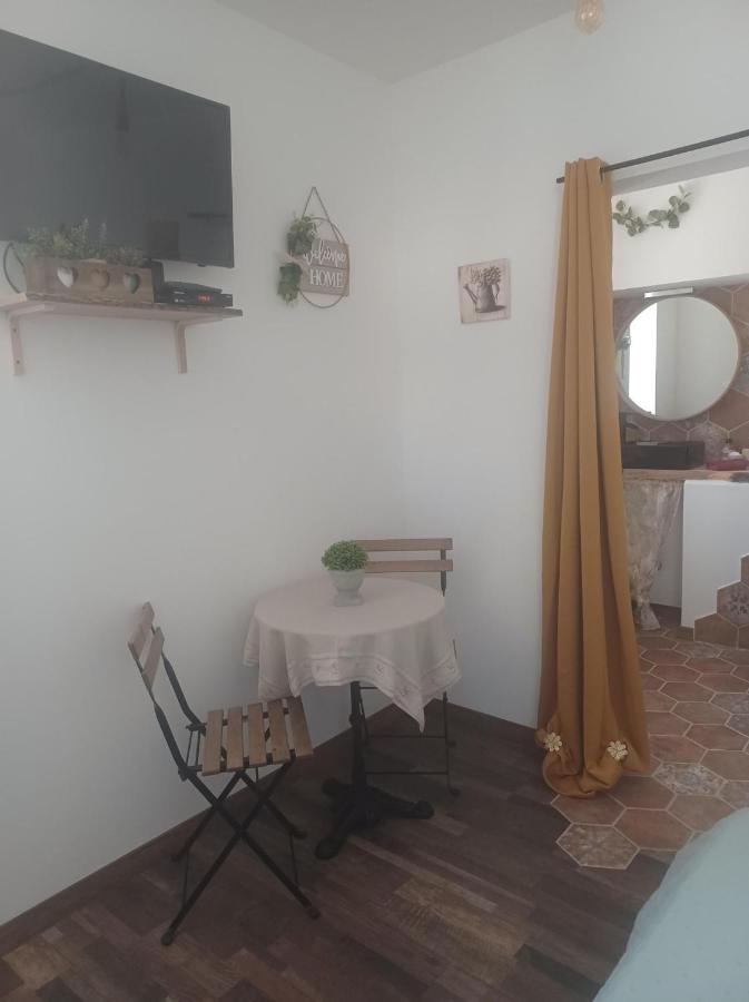 Saint-Pierre-des-Champs Chambre D'Hote Au Jardin Le Clos Des Vins D'Anges المظهر الخارجي الصورة